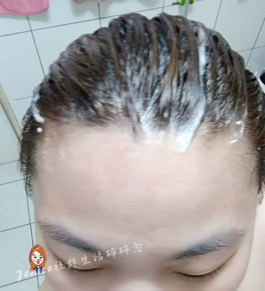 Areal 樂雅強韌亮澤洗髮精_產品使用照4.jpg